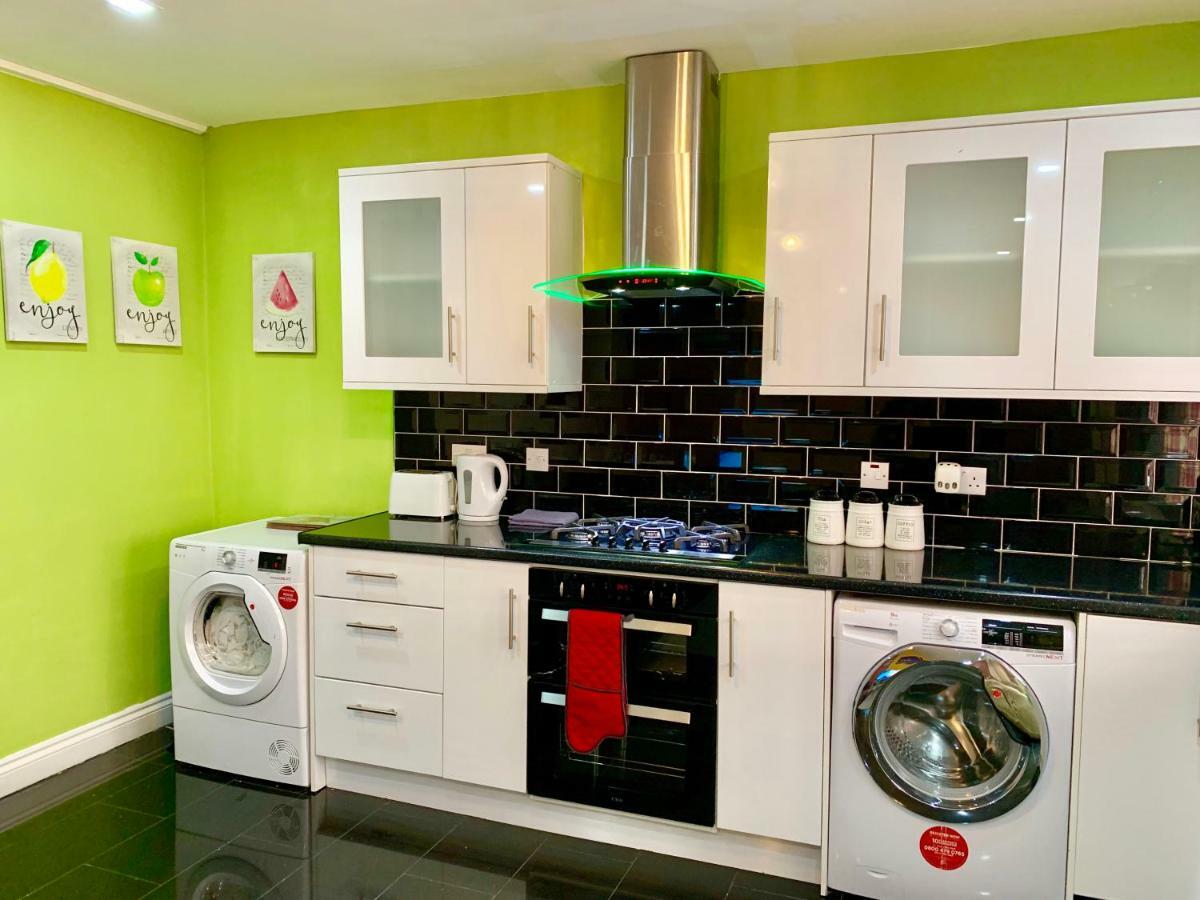 London 2 Bedroom Apartment, Kitchen, Reception And Private Garden Exterior photo